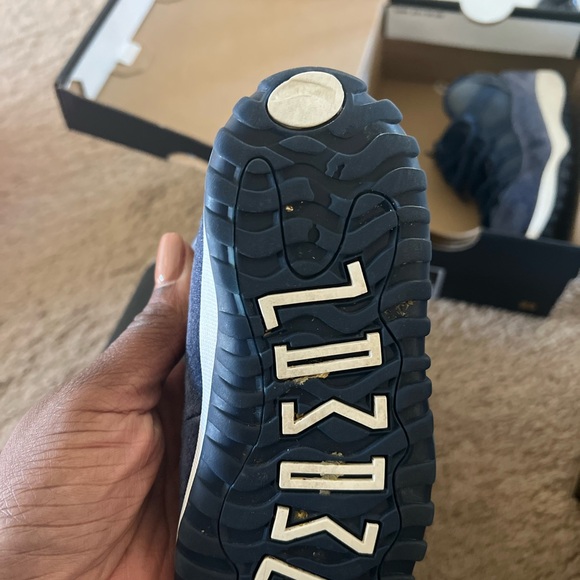 Jordan 11 - Picture 3 of 4